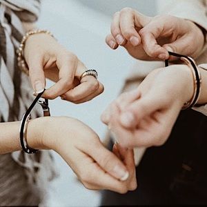 Hair Tie Bracelet Maria Shireen Pure Collection